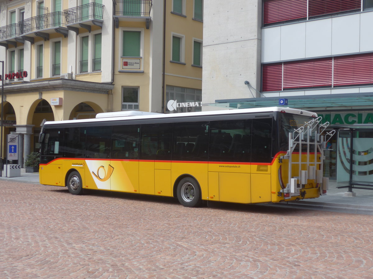 (221'477) - AutoPostale Ticino - TI 195'998 - Iveco am 26. September 2020 beim Bahnhof Bellinzona