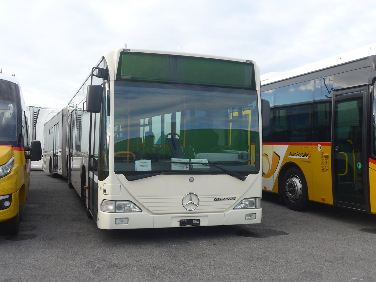 (221'696) - Interbus, Yverdon - Nr. 207 - Mercedes (ex BSU Solothurn Nr. 43) am 11. Oktober 2020 in Kerzers, Interbus