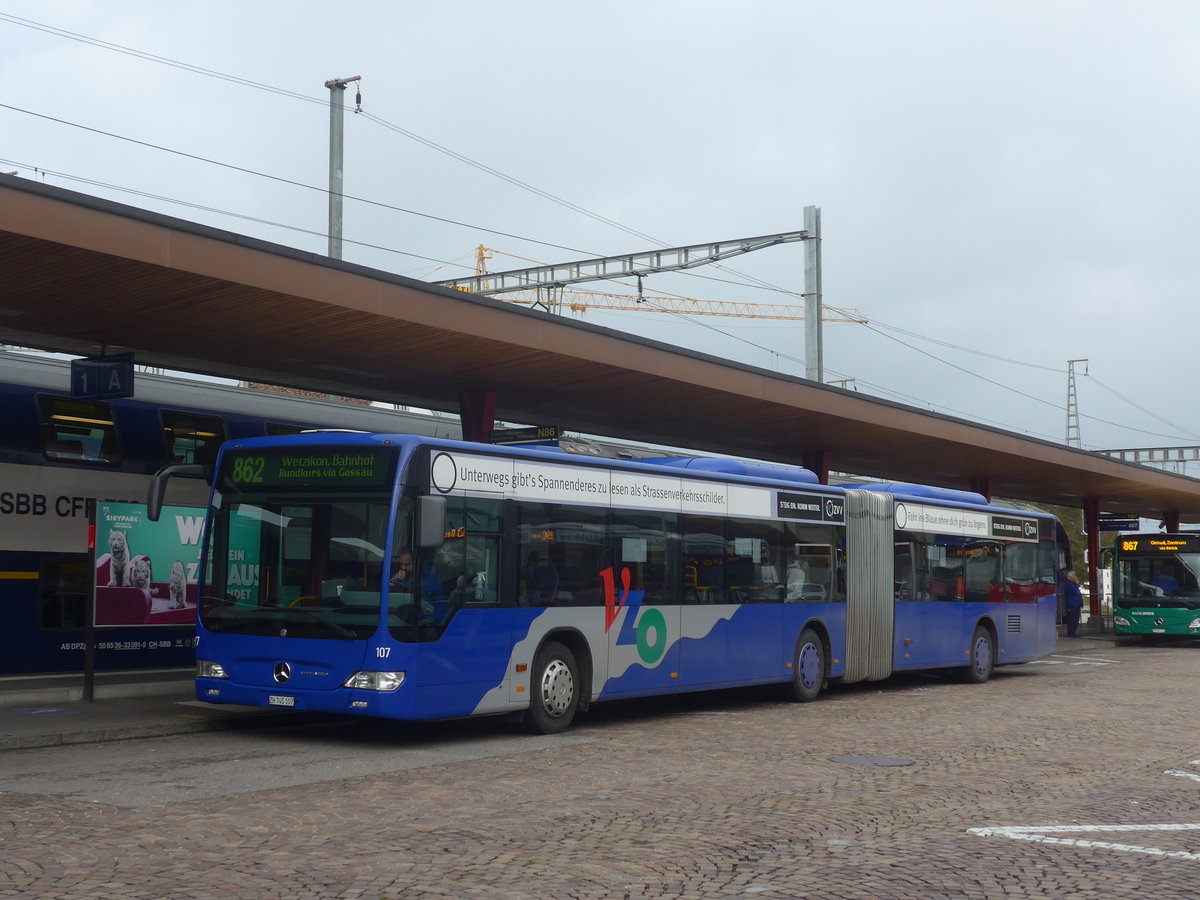 (221'794) - VZO Grningen - Nr. 107/ZH 745'107 - Mercedes am 12. Oktober 2020 beim Bahnhof Wetzikon