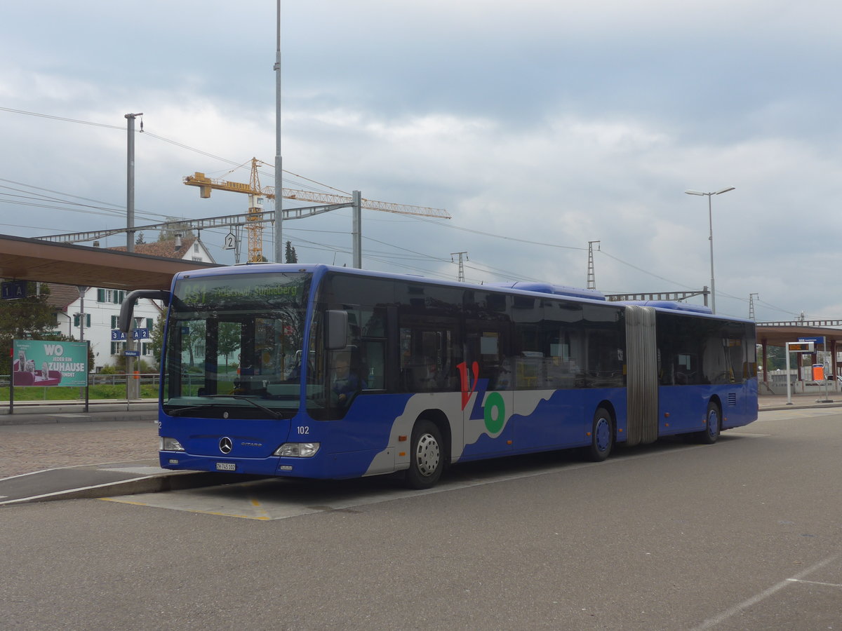 (221'908) - VZO Grningen - Nr. 102/ZH 745'102 - Mercedes am 12. Oktober 2020 beim Bahnhof Wetzikon