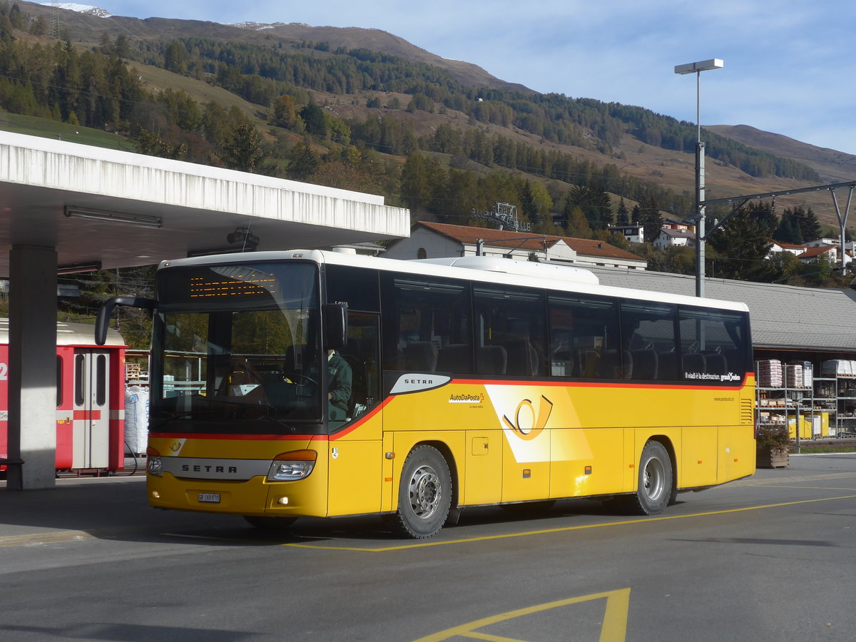 (222'136) - PostAuto Graubnden - GR 168'870 - Setra (ex Heim, Flums) am 20. Oktober 2020 beim Bahnhof Scuol-Tarasp