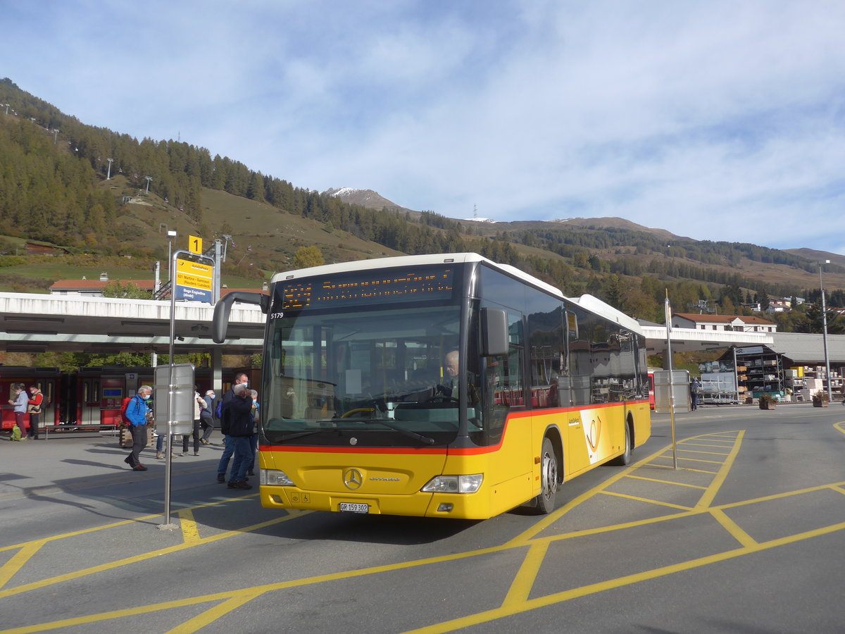 (222'137) - PostAuto Graubnden - GR 159'302 - Mercedes am 20. Oktober 2020 beim Bahnhof Scuol-Tarasp