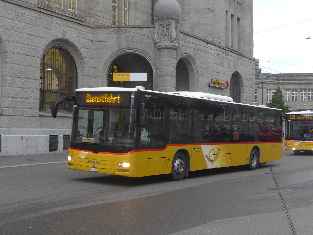 (222'345) - Schwizer, Goldach - SG 49'032 - MAN am 21. Oktober 2020 beim Bahnhof St. Gallen