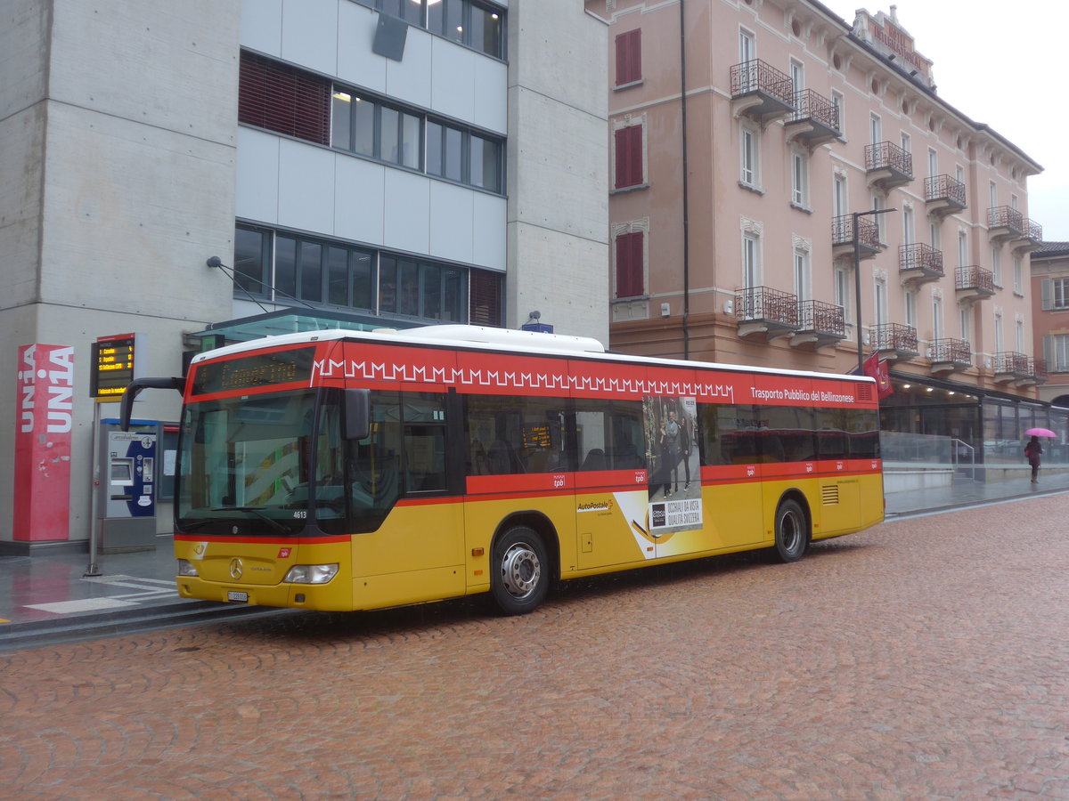 (222'528) - AutoPostale Ticino - TI 228'016 - Mercedes am 23. Oktober 2020 beim Bahnhof Bellinzona