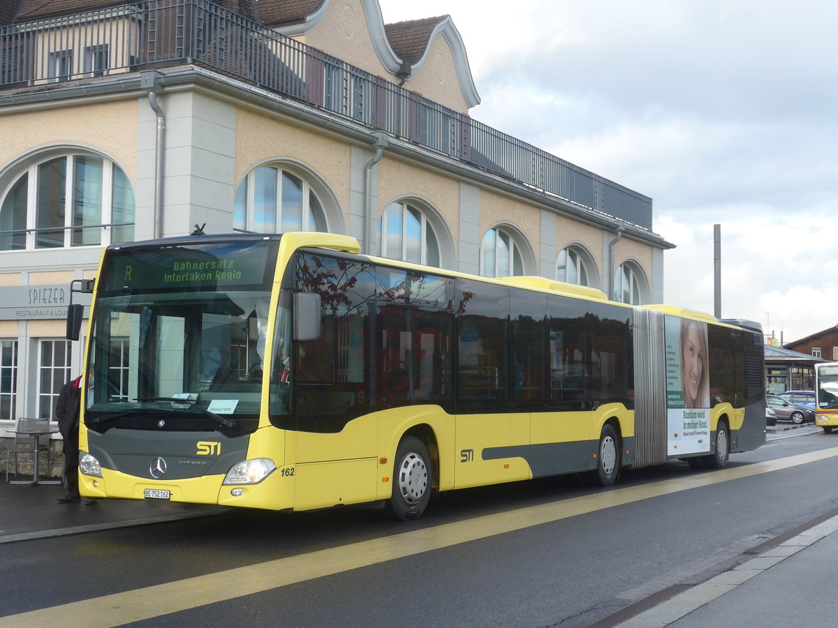 (222'595) - STI Thun - Nr. 162/BE 752'162 - Mercedes am 24. Oktober 2020 beim Bahnhof Spiez