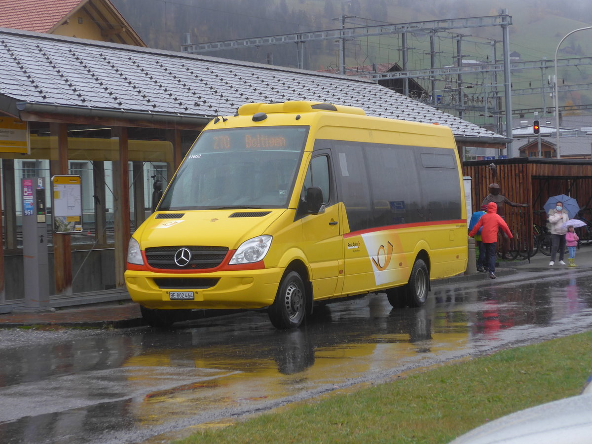 (222'713) - Tritten, Zweisimmen - BE 802'464 - Mercedes (ex BLT Oberwil Nr. 21) am 26. Oktober 2020 beim Bahnhof Zweisimmen