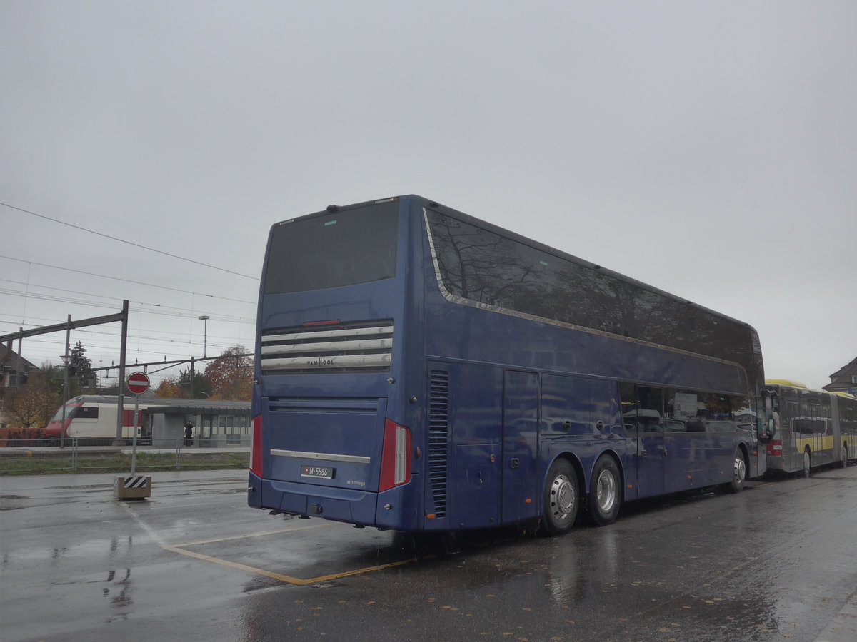 (222'716) - Schweizer Armee - M+5586 - Van Hool am 26. Oktober 2020 in Thun, CarTerminal