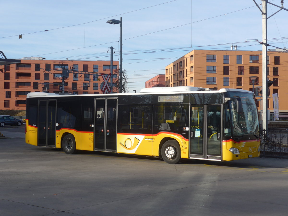 (223'085) - Wieland, Murten - Nr. 92/FR 300'634 - Mercedes am 26. Dezember 2020 beim Bahnhof Ddingen