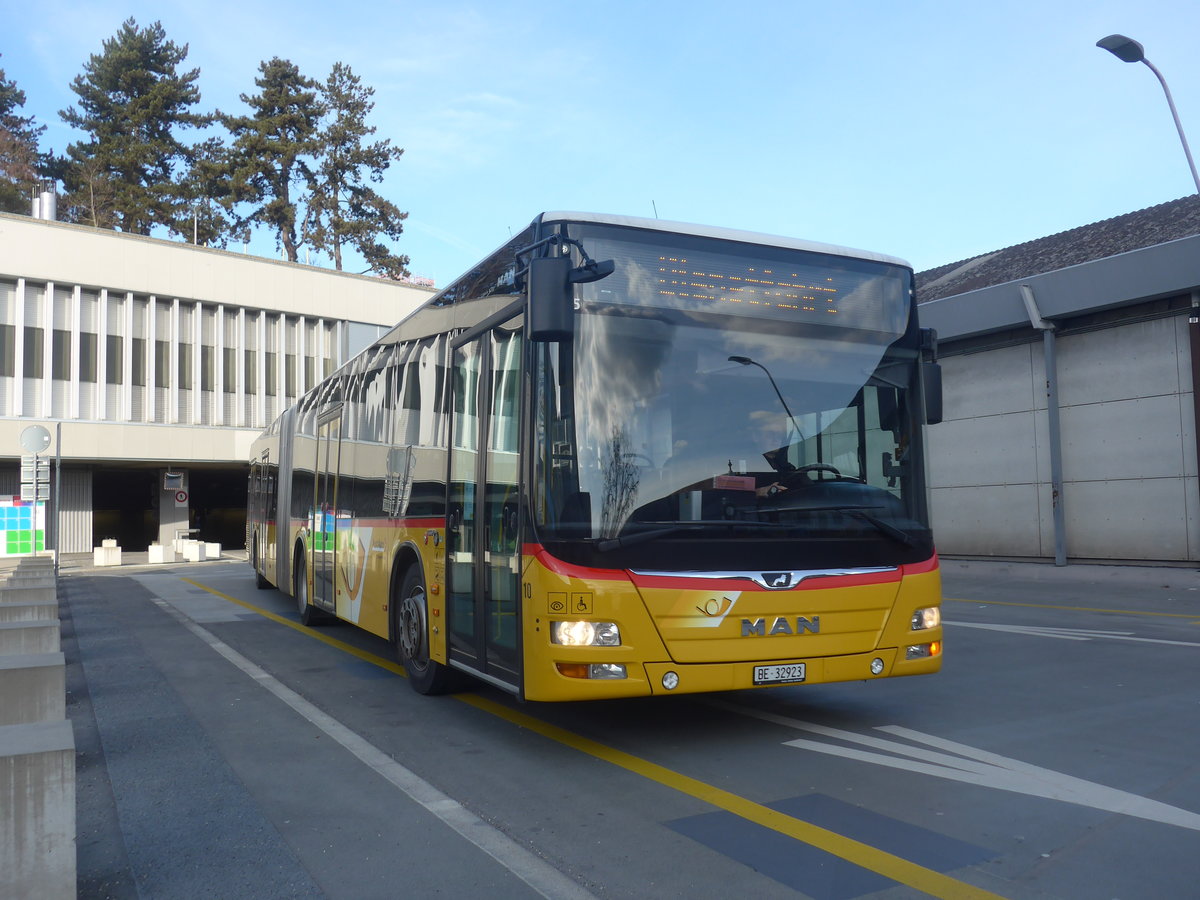 (223'110) - Steiner, Ortschwaben - Nr. 10/BE 32'923 - MAN am 26. Dezember 2020 in Bern, Postautostation