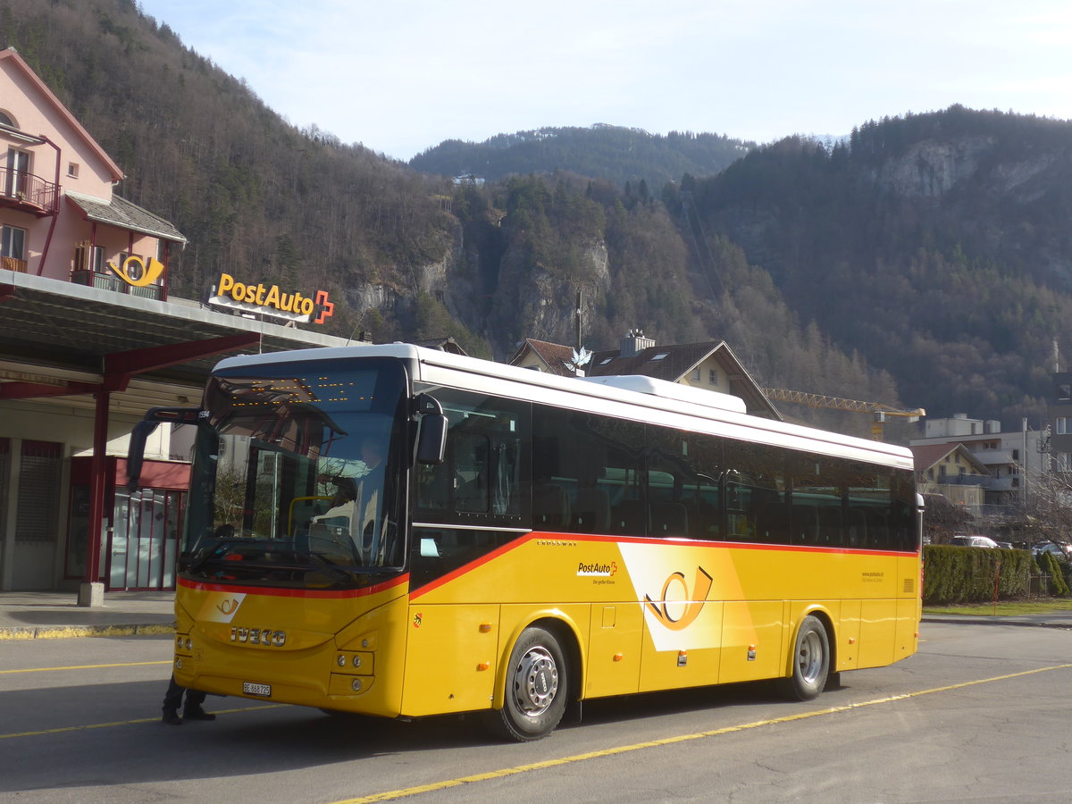 (223'764) - Flck, Brienz - Nr. 25/BE 868'725 - Iveco am 26. Februar 2021 in Meiringen, Postautostation