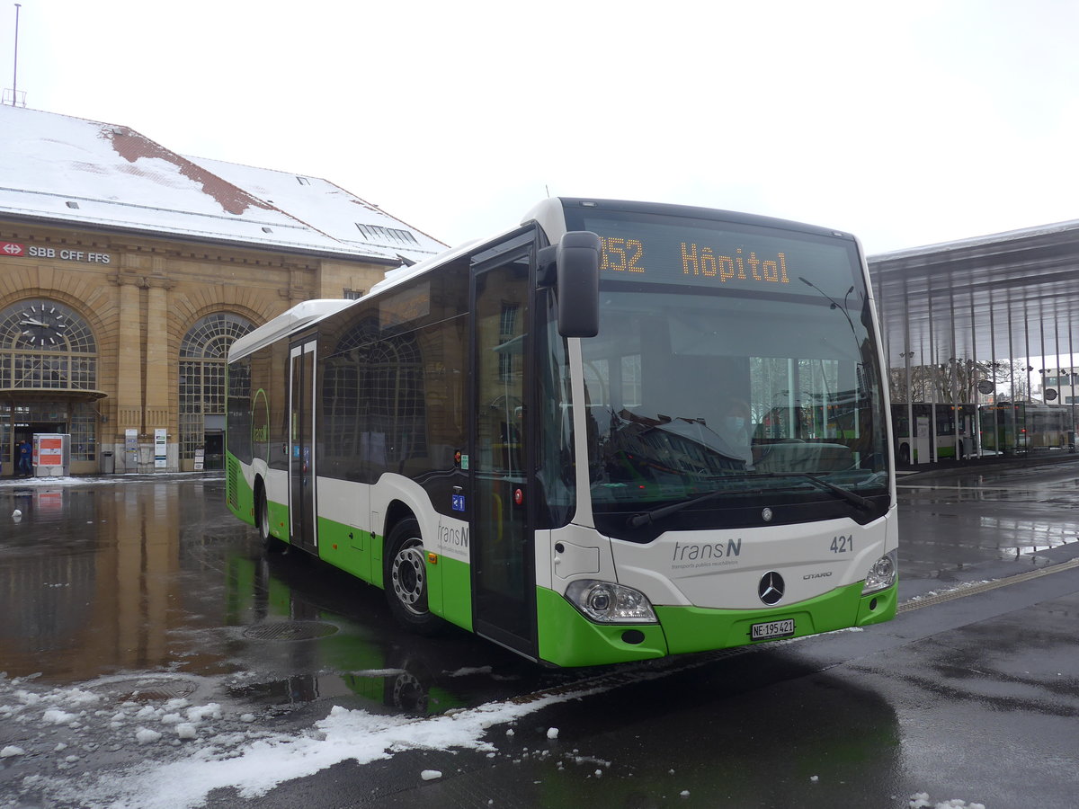 (224'146) - transN, La Chaux-de-Fonds - Nr. 421/NE 195'421 - Mercedes am 14. Mrz 2021 beim Bahnhof La Chaux-de-Fonds