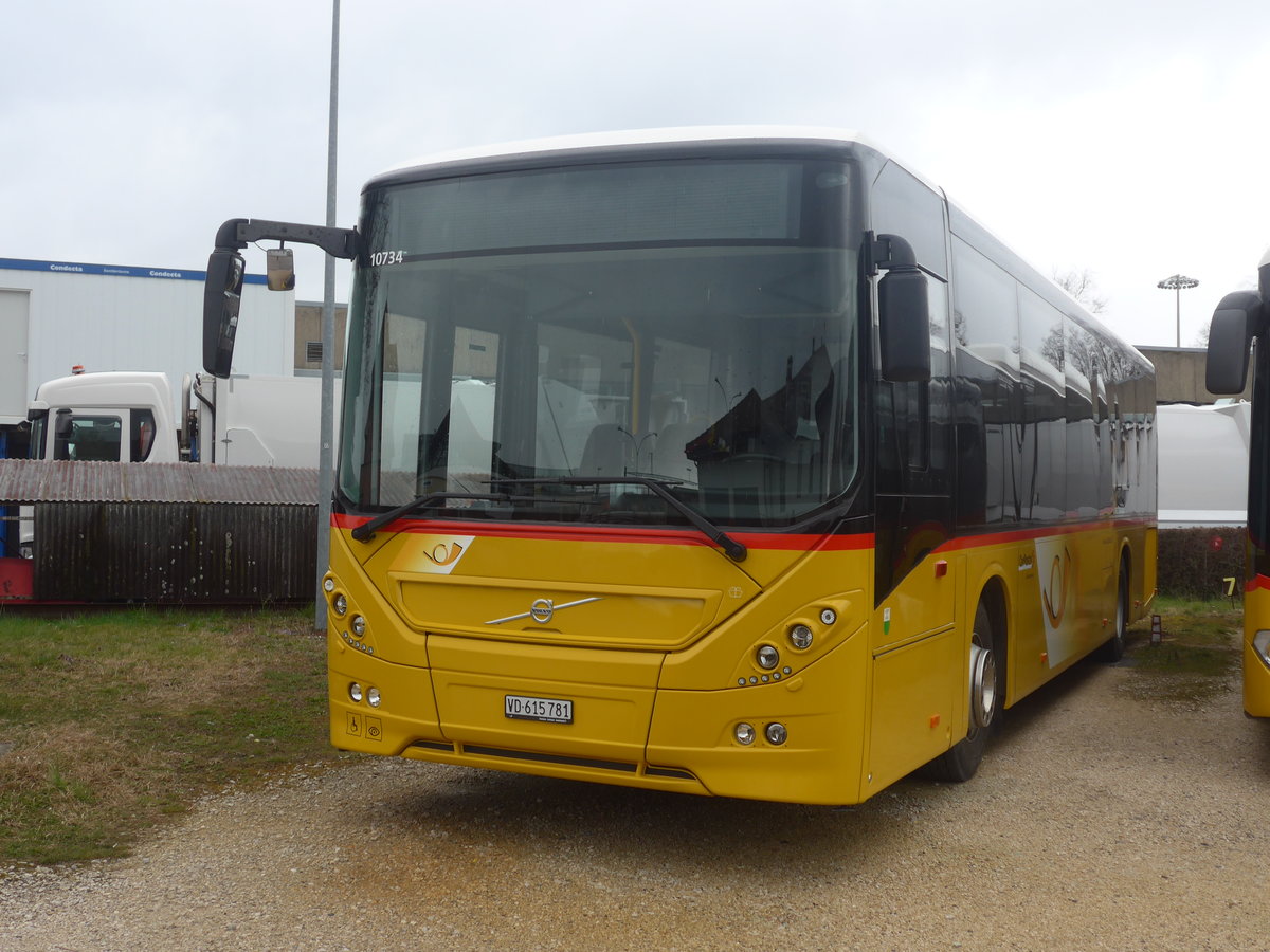 (224'206) - CarPostal Ouest - VD 615'781 - Volvo (ex Favre, Avenches) am 14. Mrz 2021 in Yverdon, Garage