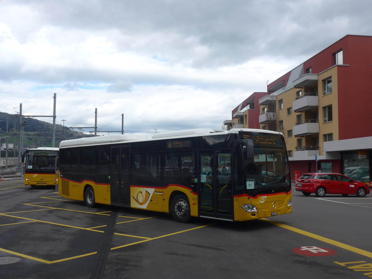 (224'426) - Flck, Brienz - Nr. 4/BE 517'311 - Mercedes am 27. Mrz 2021 beim Bahnhof Stansstad