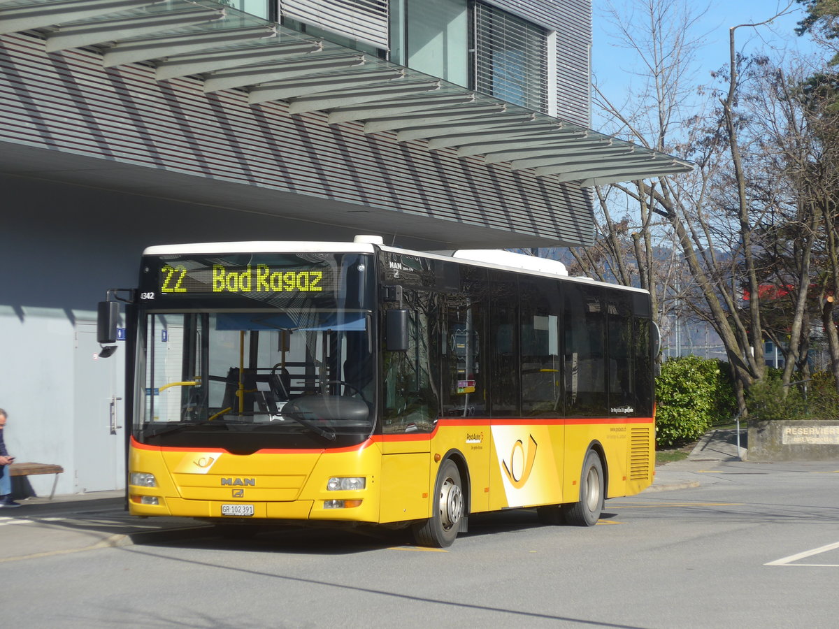 (224'484) - Gessinger, Bad Ragaz - GR 102'391 - MAN/Gppel am 28. Mrz 2021 beim Bahnhof Landquart