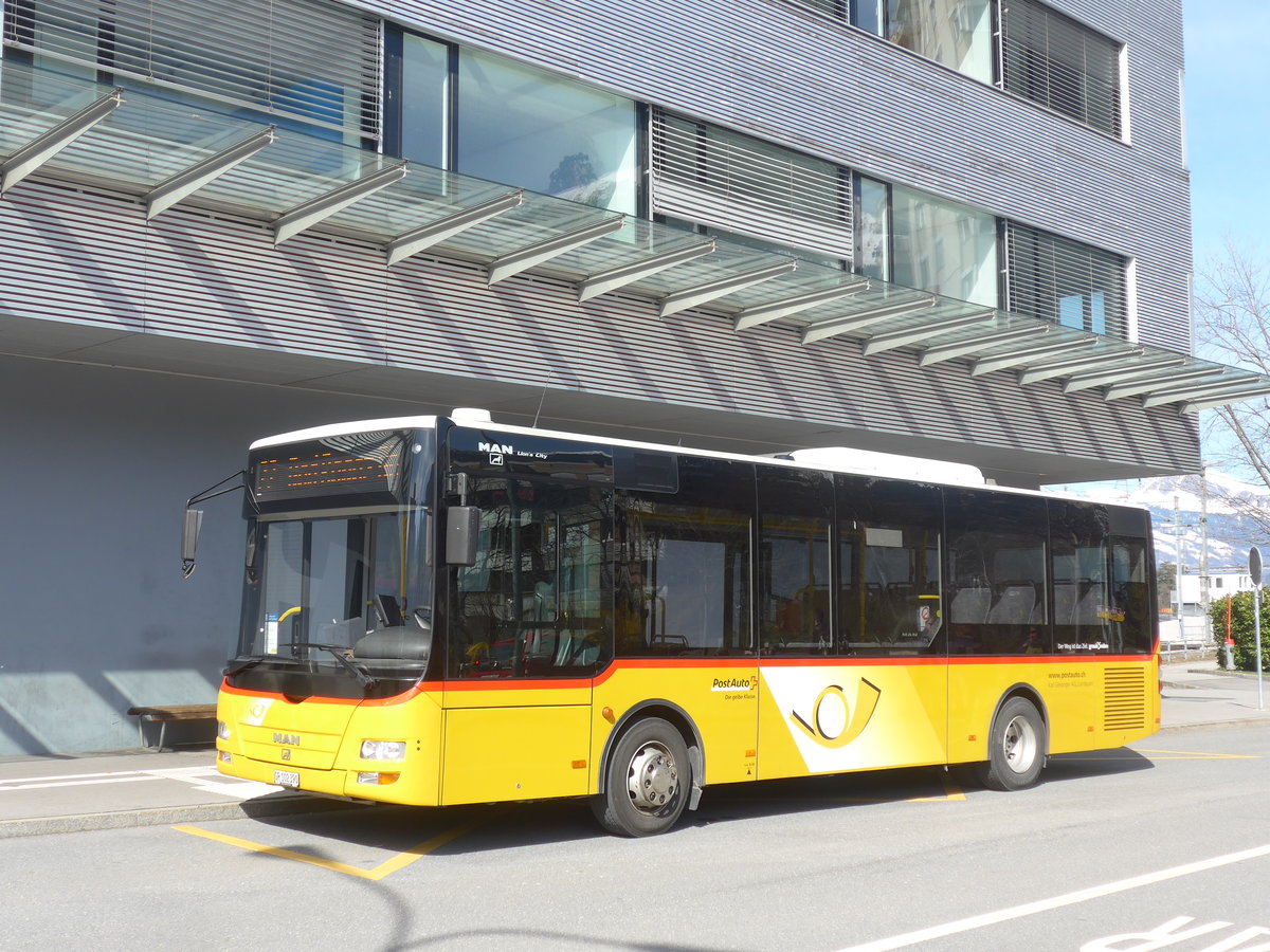 (224'514) - Gessinger, Bad Ragaz - GR 102'390 - MAN/Gppel am 28. Mrz 2021 beim Bahnhof Landquart