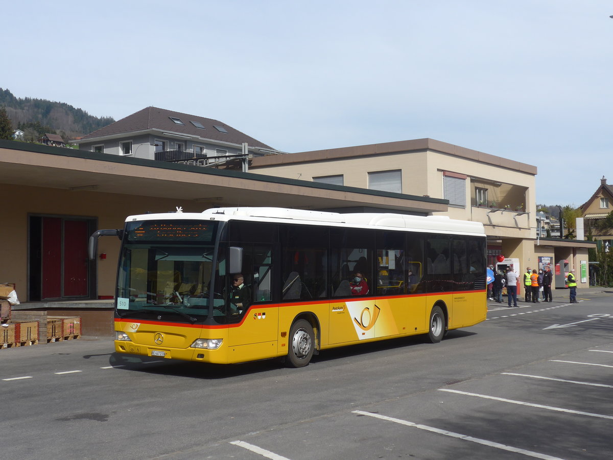 (224'815) - Engeloch, Riggisberg - Nr. 10/BE 447'210 - Mercedes am 5. April 2021 beim Bahnhof Hergiswil