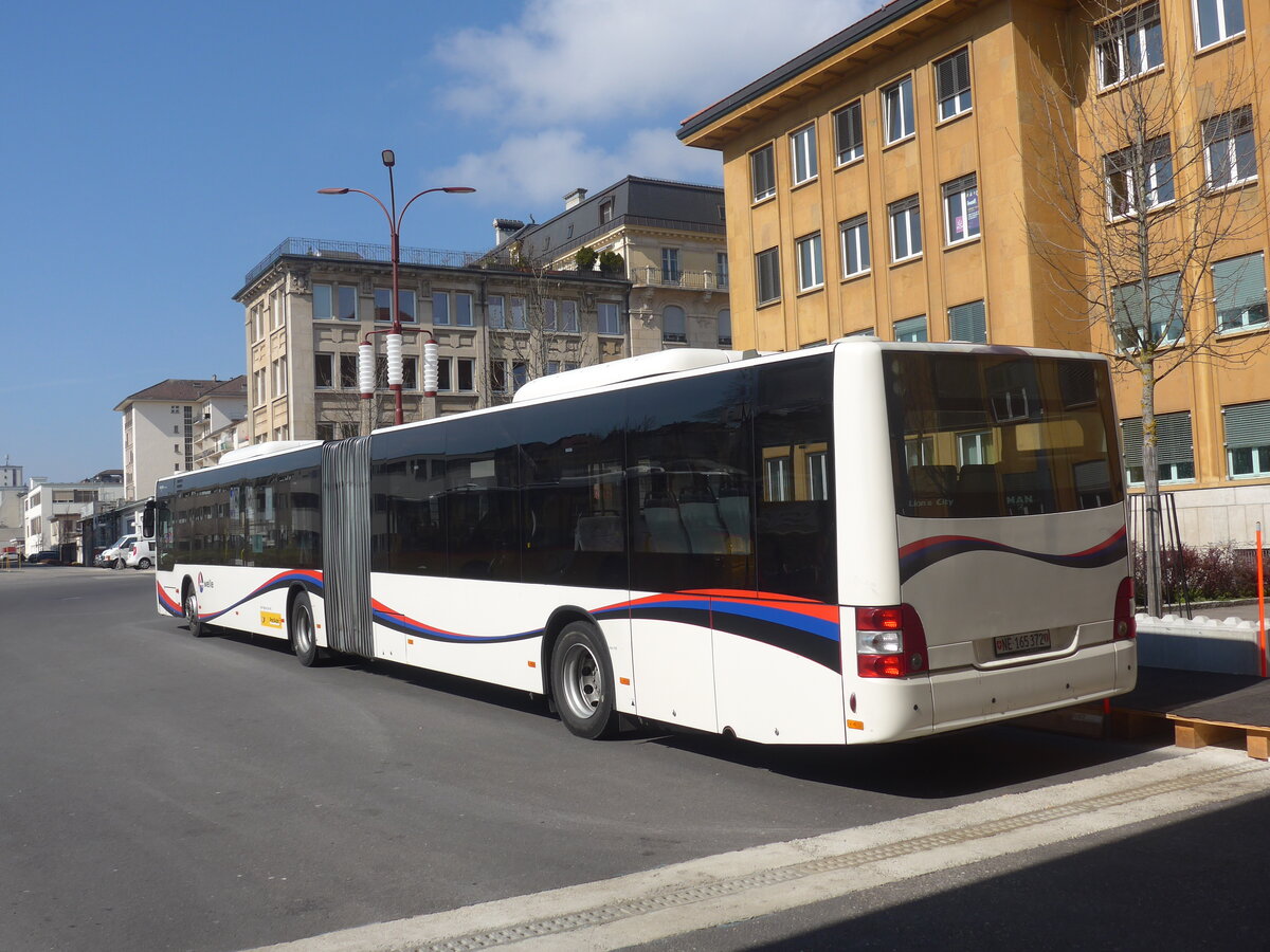 (225'055) - PostAuto Nordschweiz - NE 165'372 - MAN (ex AG 271'190) am 17. April 2021 beim Bahnhof La Chaux-de-Fonds (Einsatz CarPostal)