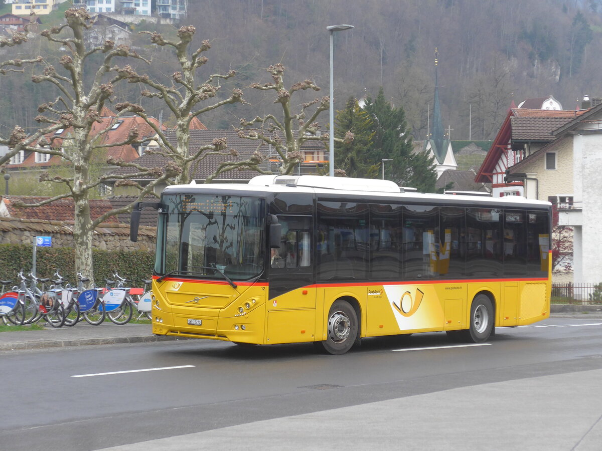 (225'063) - PostAuto Zentralschweiz - Nr. 12/OW 12'275 - Volvo (ex Dillier, Sarnen Nr. 12) am 18. April 2021 beim Bahnhof Sarnen