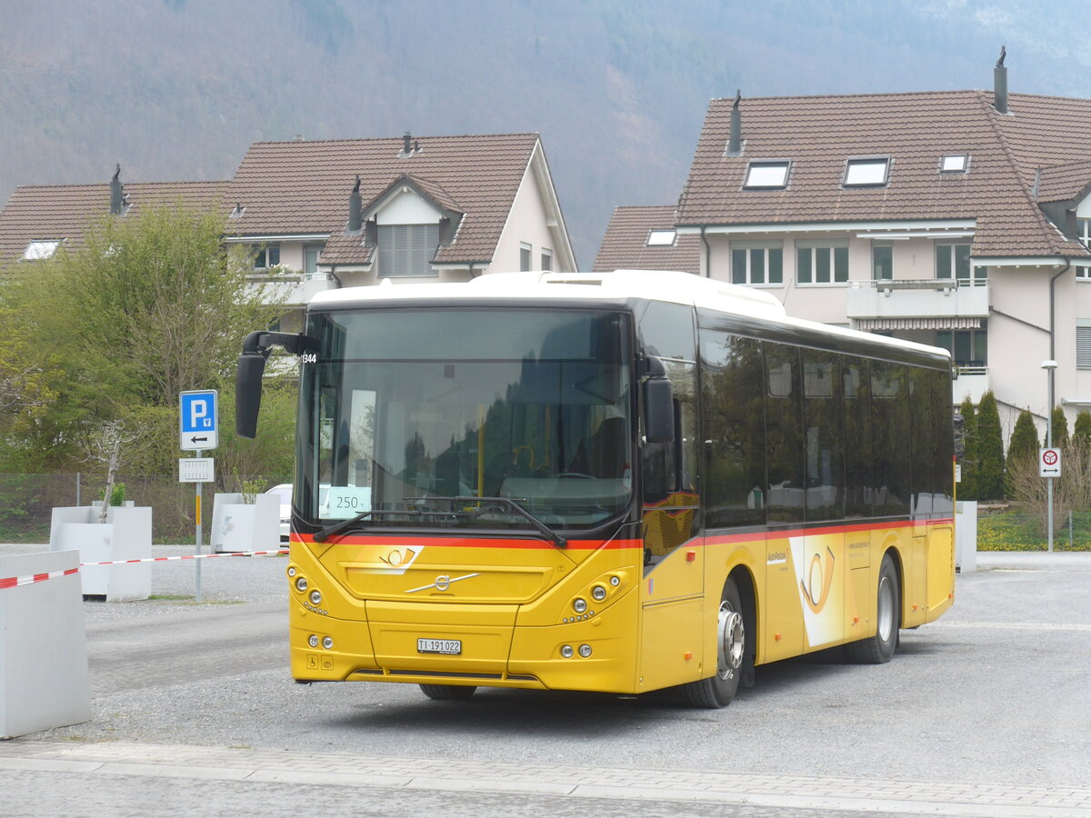 (225'080) - Marchetti, Airolo - TI 191'022 - Volvo am 18. April 2021 in Stans, Parkplatz Turmatt