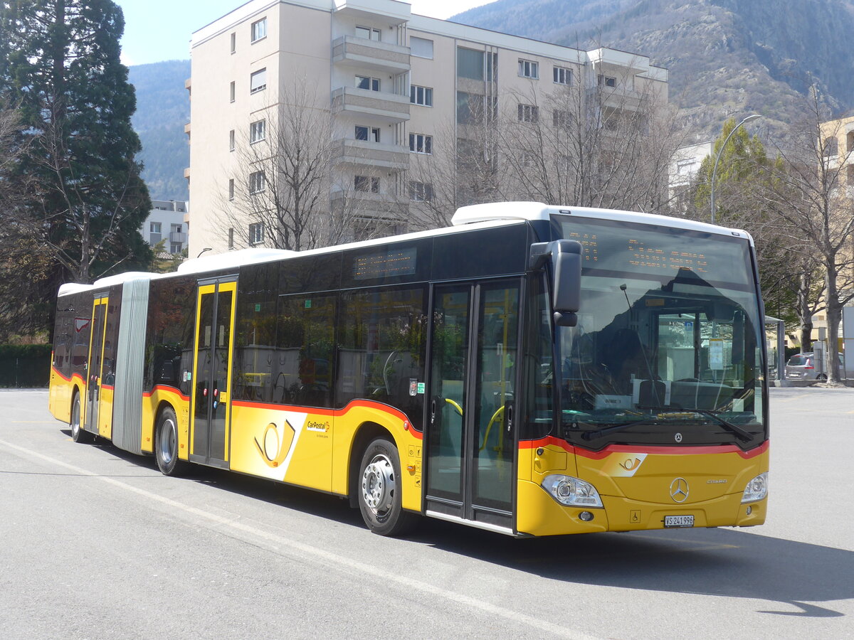 (225'135) - Buchard, Leytron - VS 241'996 - Mercedes am 19. April 2021 beim Bahnhof Martigny