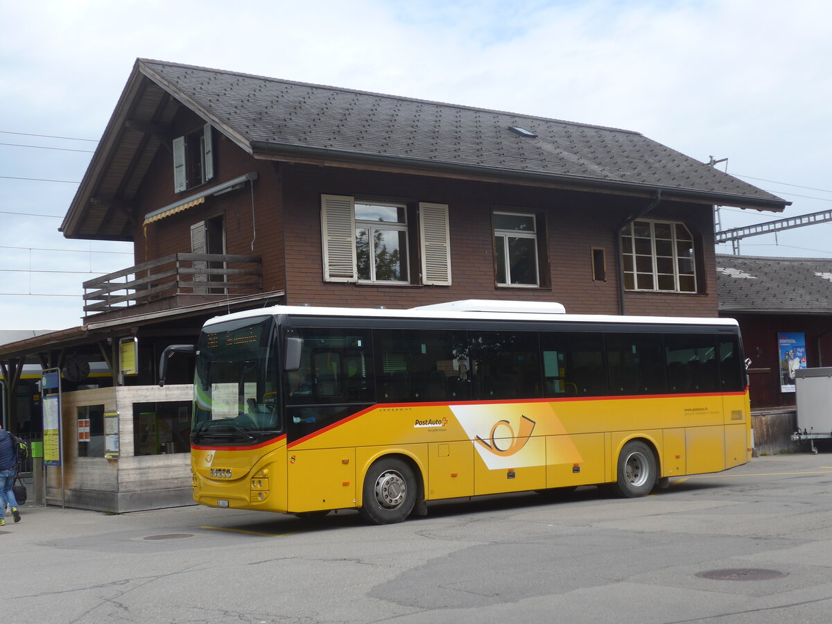 (225'356) - Spring, Schwenden - BE 26'672 - Iveco am 30. April 2021 beim Bahnhof Wimmis