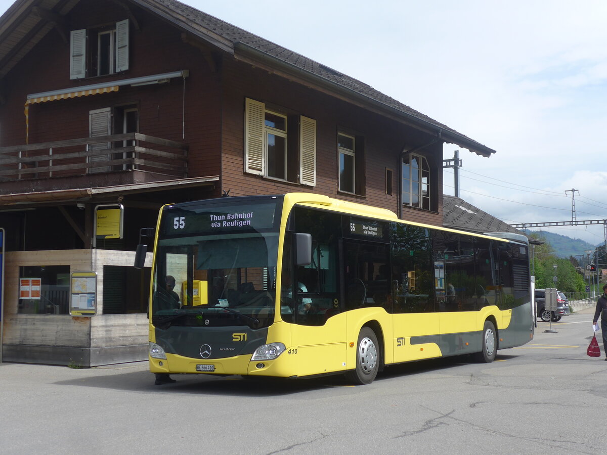 (225'366) - STI Thun - Nr. 410/BE 866'410 - Mercedes am 30. April 2021 beim Bahnhof Wimmis