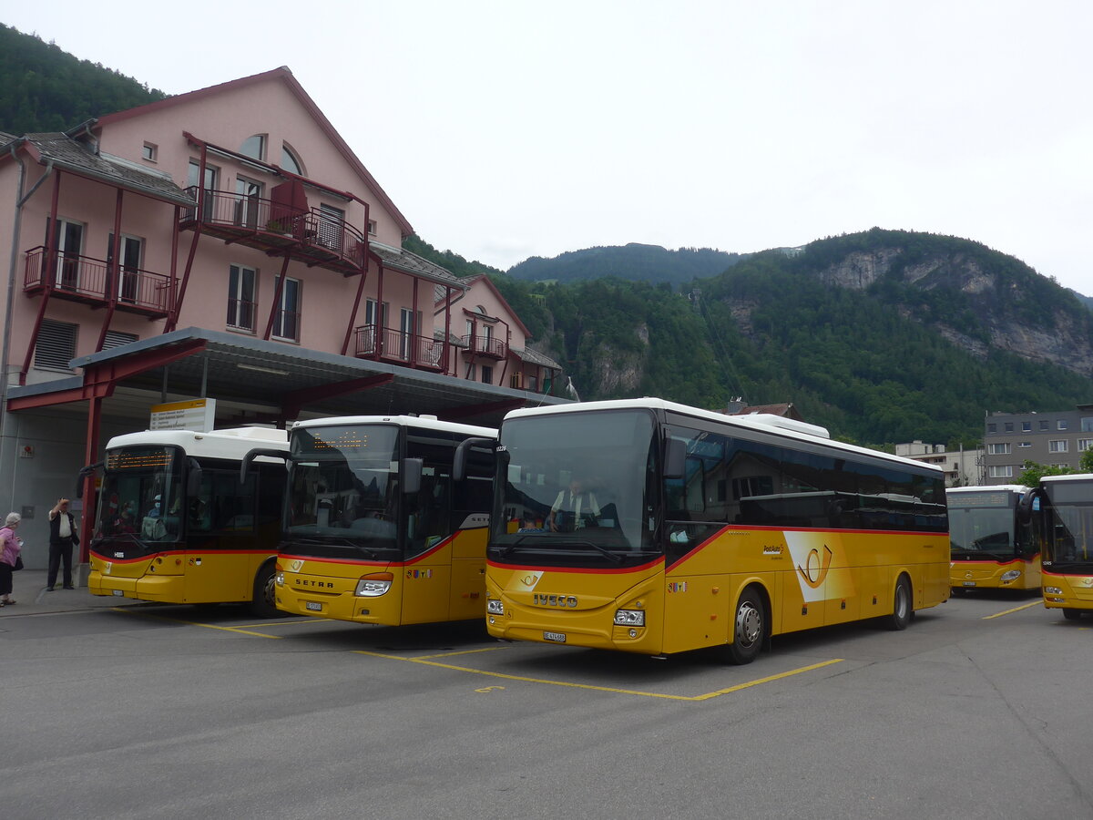 (226'113) - PostAuto Bern - BE 474'688 - Iveco am 3. Juli 2021 in Meiringen, Postautostation