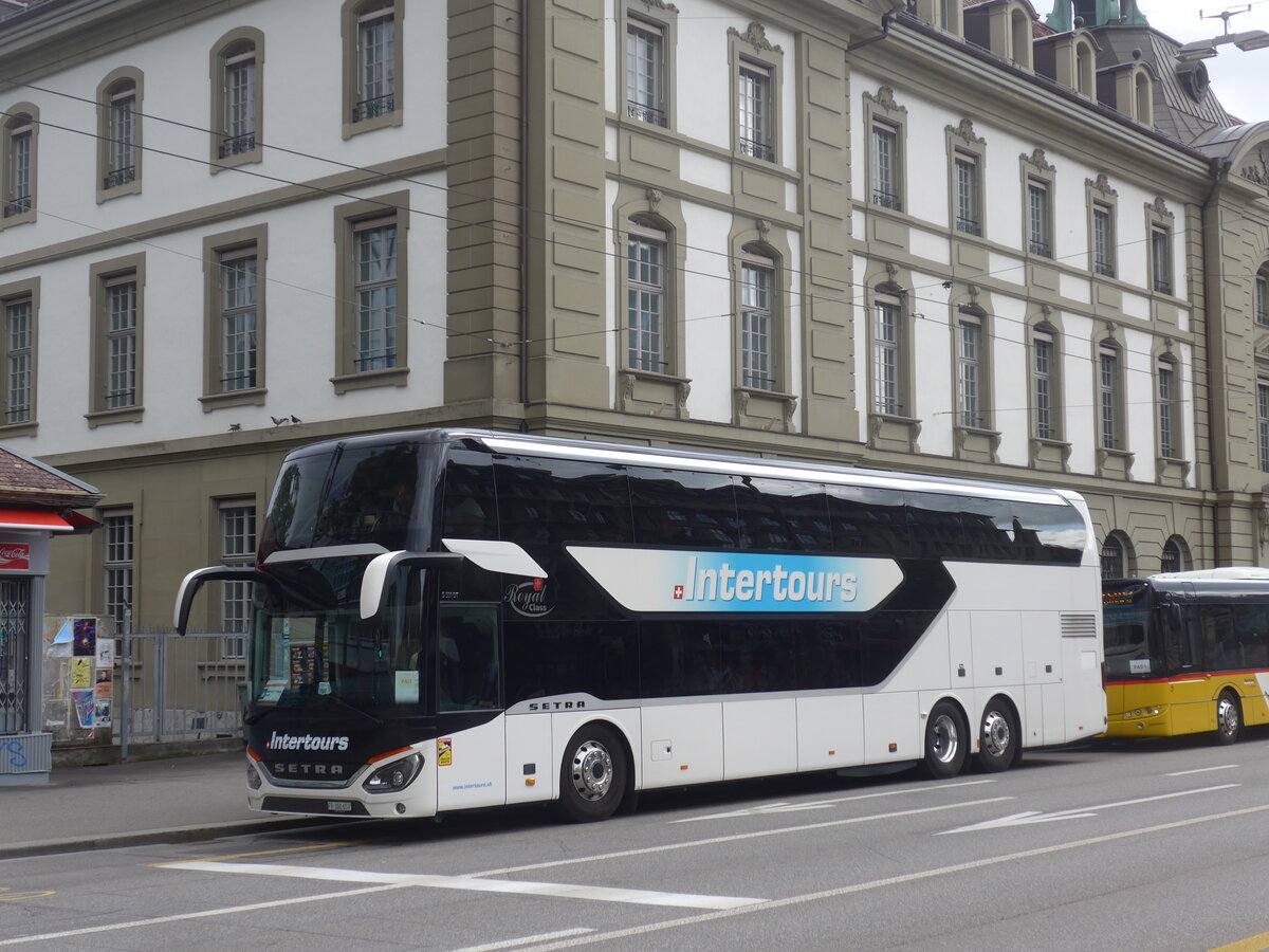 (226'297) - Intertours, Domdidier - FR 300'657 - Setra am 11. Juli 2021 beim Bahnhof Bern