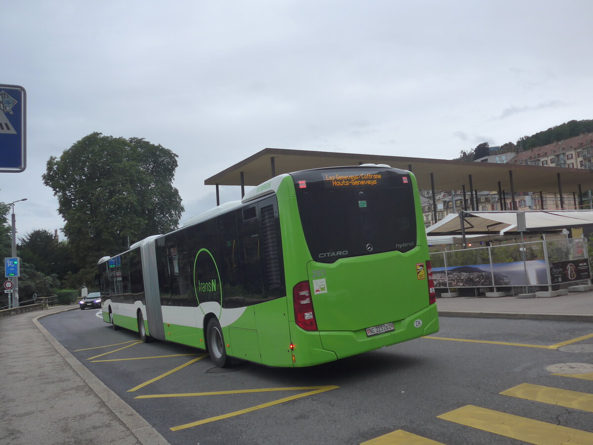 (226'834) - transN, La Chaux-de-Fonds - Nr. 261/NE 223'261 - Mercedes am 1. August 2021 beim Bahnhof Neuchtel