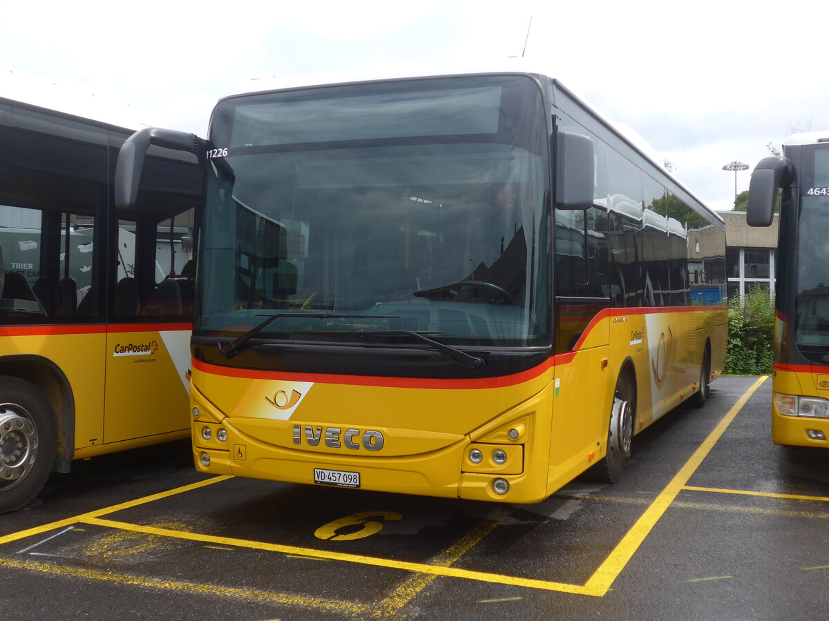 (226'880) - CarPostal Ouest - VD 457'098 - Iveco am 1. August 2021 in Yverdon, Garage