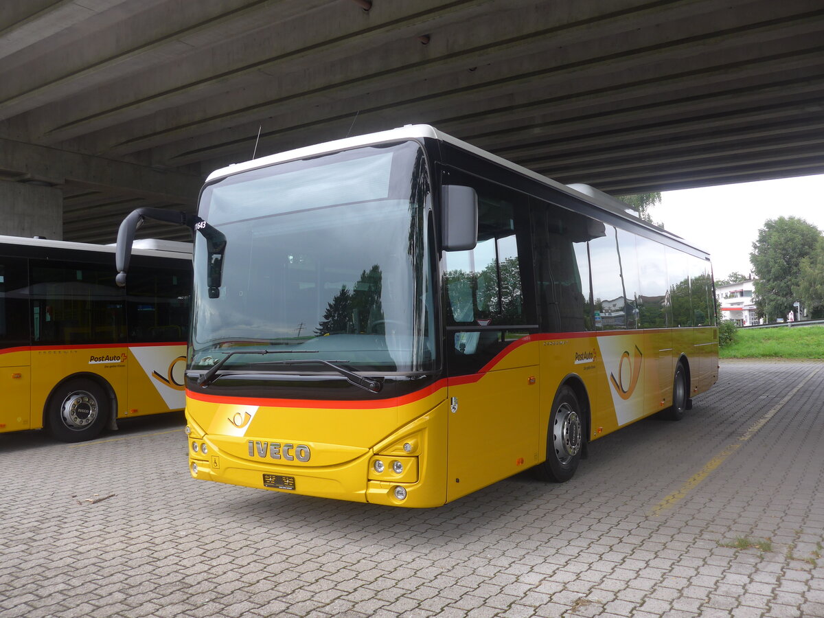 (226'944) - PostAuto Graubnden - PID 11'643 - Iveco am 1. August 2021 in Kerzers, Murtenstrasse