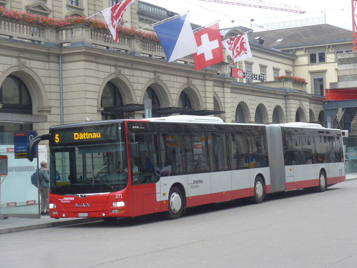 (227'129) - SW Winterthur - Nr. 371/ZH 730'371 - MAN am 8. August 2021 beim Hauptbahnhof Winterthur