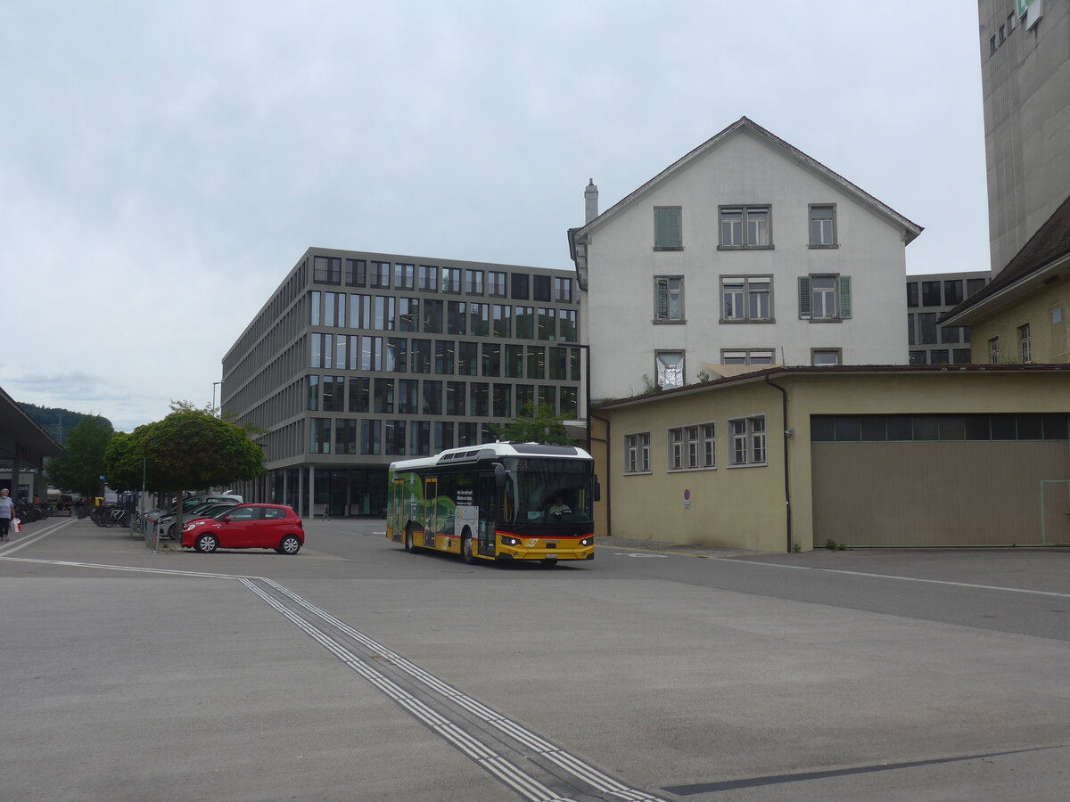 (227'197) - Voegtlin-Meyer, Brugg - AG 381'644 - Scania am 9. August 2021 beim Bahnhof Brugg