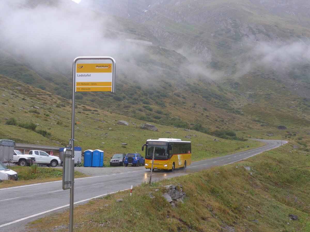 (227'908) - Seiler, Ernen - BE 464'700 - Iveco (ex PostAuto Wallis) am 11. September 2021 in Obergoms, Ladstadel