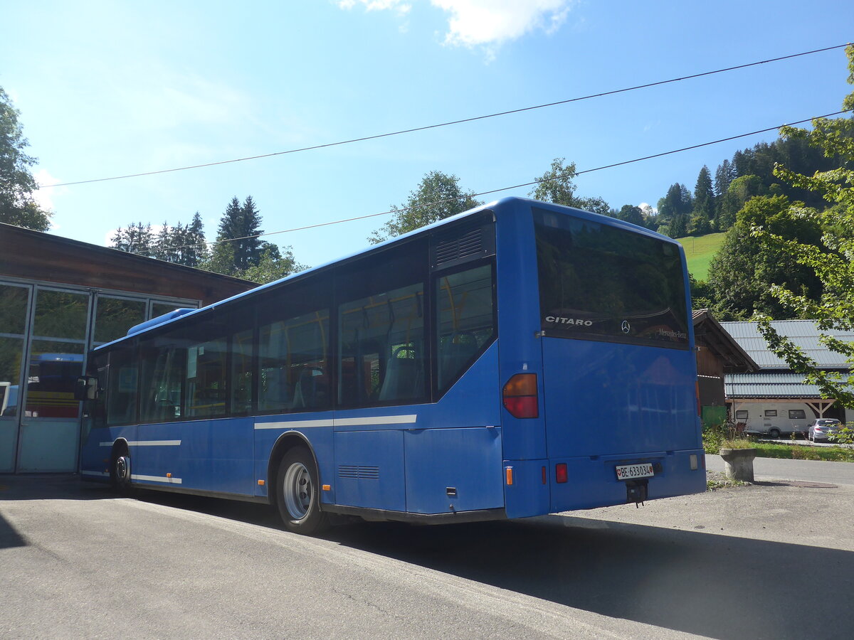 (228'018) - Tritten, Zweisimmen - BE 633'034 - Mercedes (ex AFA Adelboden Nr. 94) am 13. September 2021 in Zweisimmen, Garage