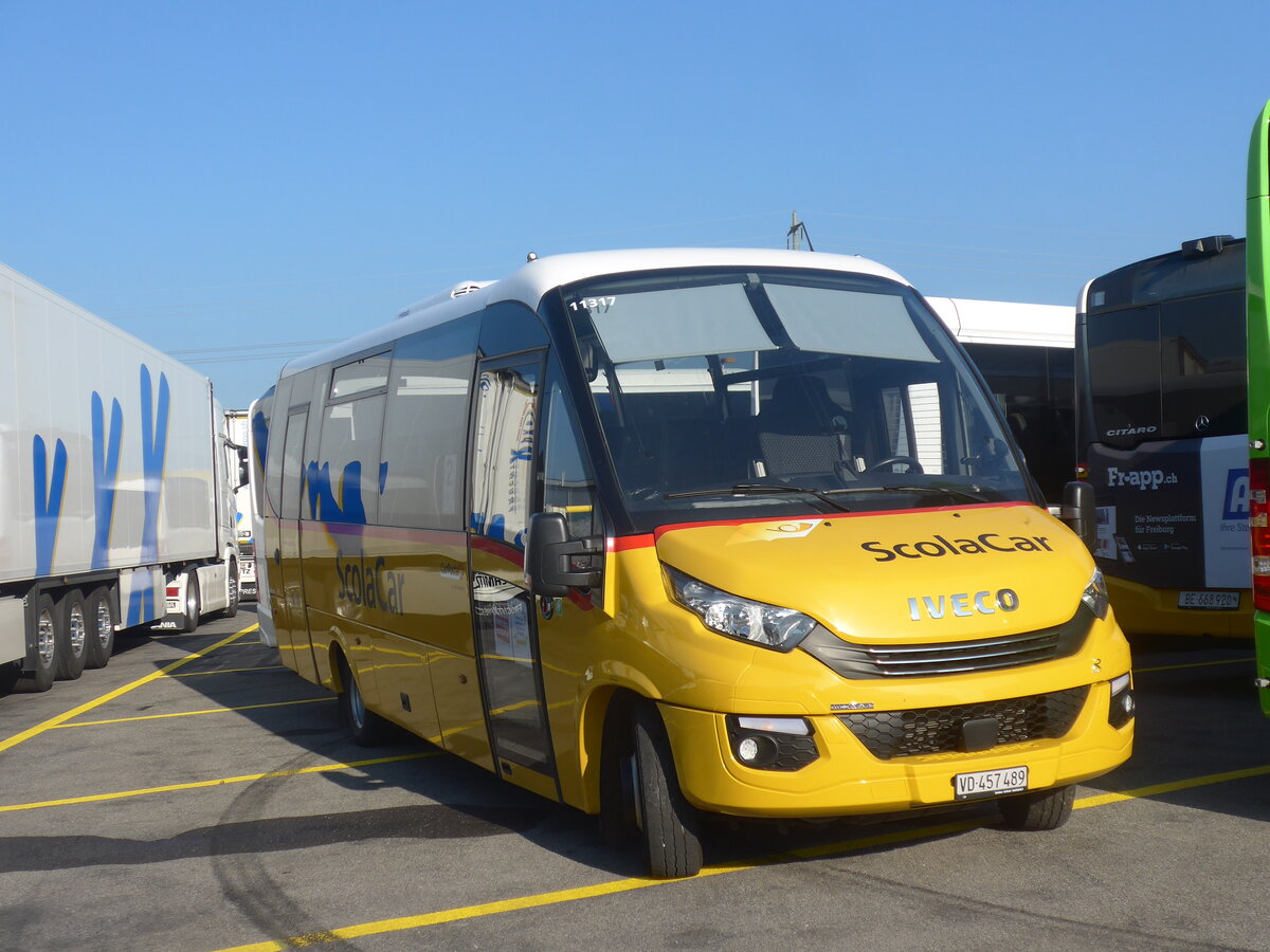 (228'070) - CarPostal Ouest - VD 457'489 - Iveco/Rosero am 18. September 2021 in Kerzers, Interbus