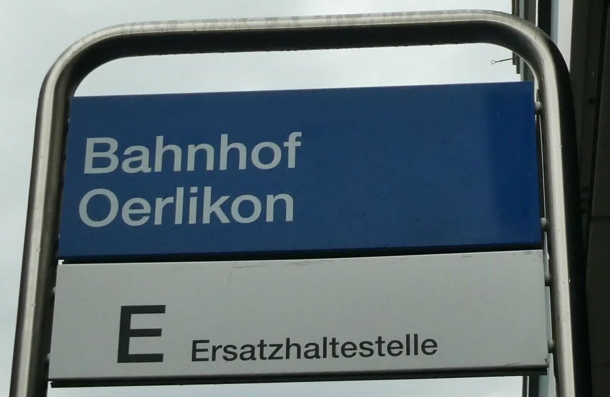 (228'349) - ZVV-Haltestellenschild - Oerlikon, Bahnhof - am 26. September 2021