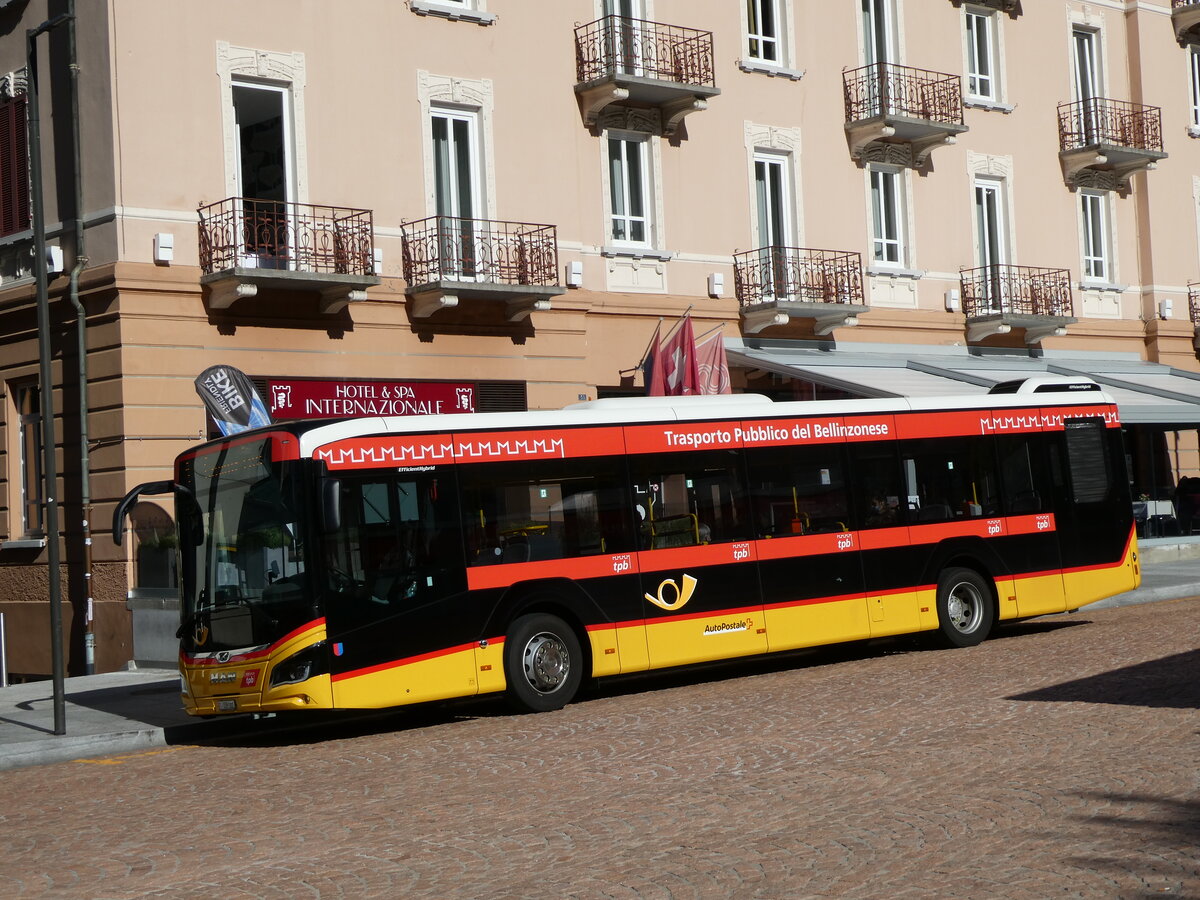 (229'138) - AutoPostale Ticino - TI 339'202 - MAN am 14. Oktober 2021 beim Bahnhof Bellinzona