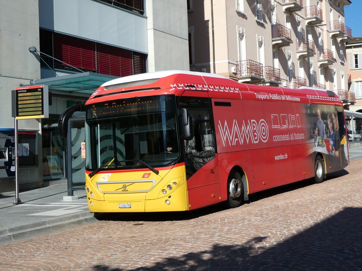 (229'183) - AutoPostale Ticino - TI 264'796 - Volvo am 14. Oktober 2021 beim Bahnhof Bellinzona