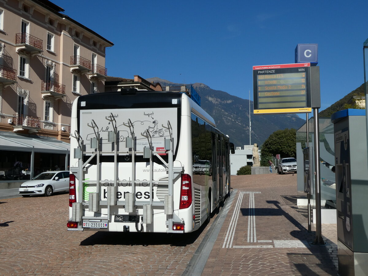 (229'184) - ABl Biasca - Nr. 11/TI 231'011 - Mercedes am 14. Oktober 2021 beim Bahnhof Bellinzona