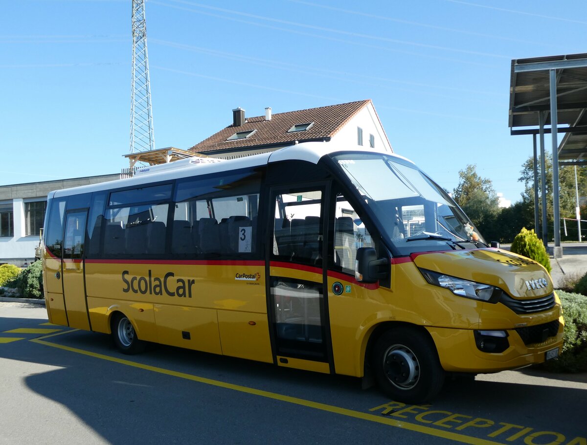 (229'372) - CarPostal Ouest - VD 457'382 - Iveco/Rosero am 16. Oktober 2021 in Kerzers, Interbus