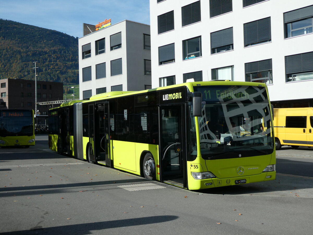 (229'480) - Aus Liechtenstein: PLA Vaduz - Nr. 55/FL 39'855 - Mercedes am 20. Oktober 2021 beim Bahnhof Sargans