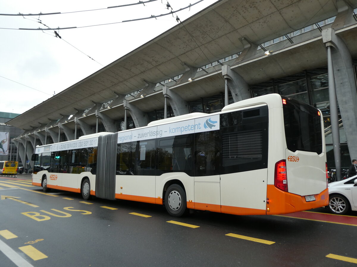 (229'716) - BSU Solothurn - Nr. 32/SO 189'032 - Mercedes am 22. Oktober 2021 beim Bahnhof Luzern (Einsatz VBL Nr. 932)