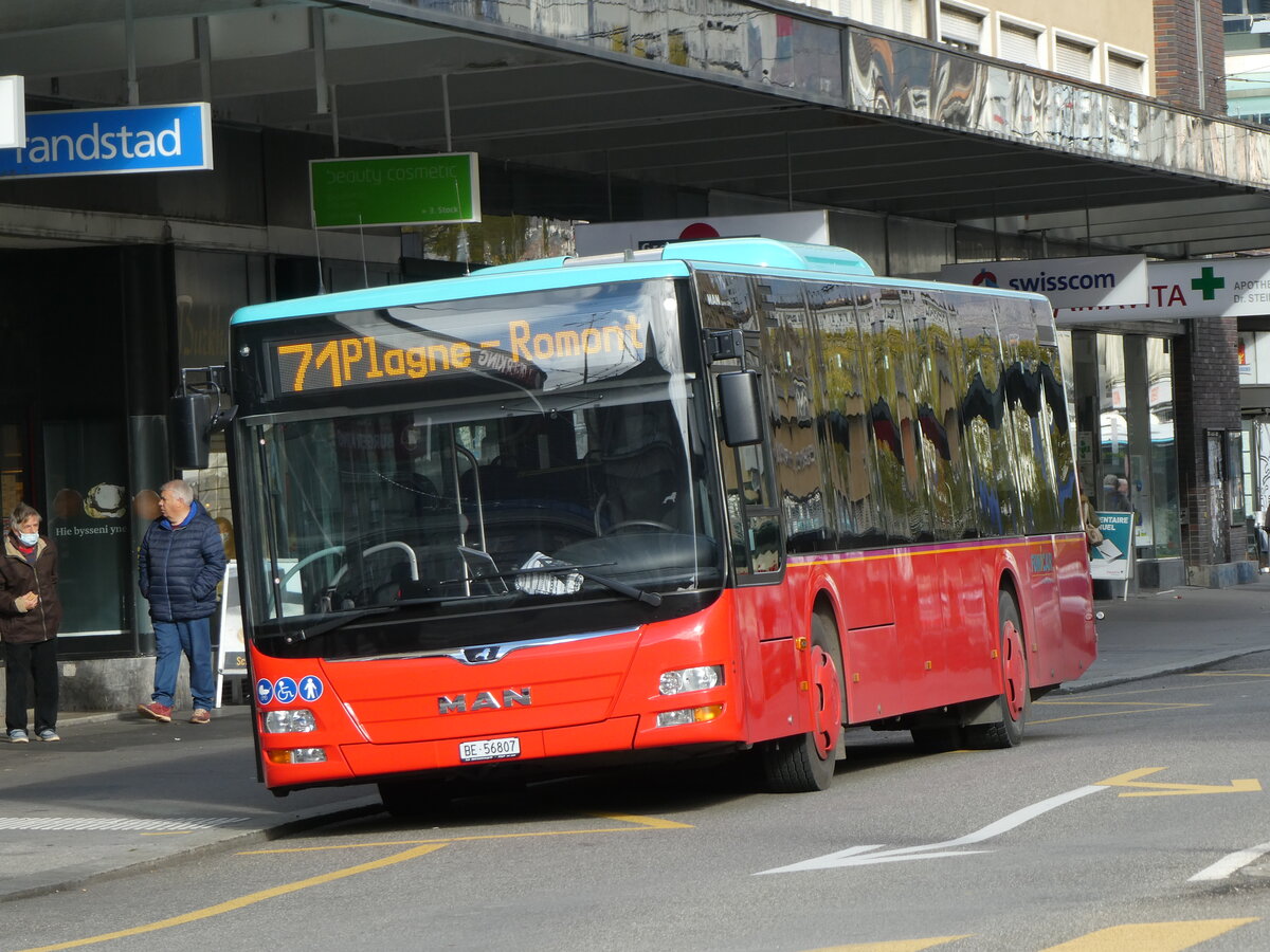 (230'113) - Funi-Car, Biel - Nr. 7/BE 56'807 - MAN am 8. November 2021 beim Bahnhof Biel