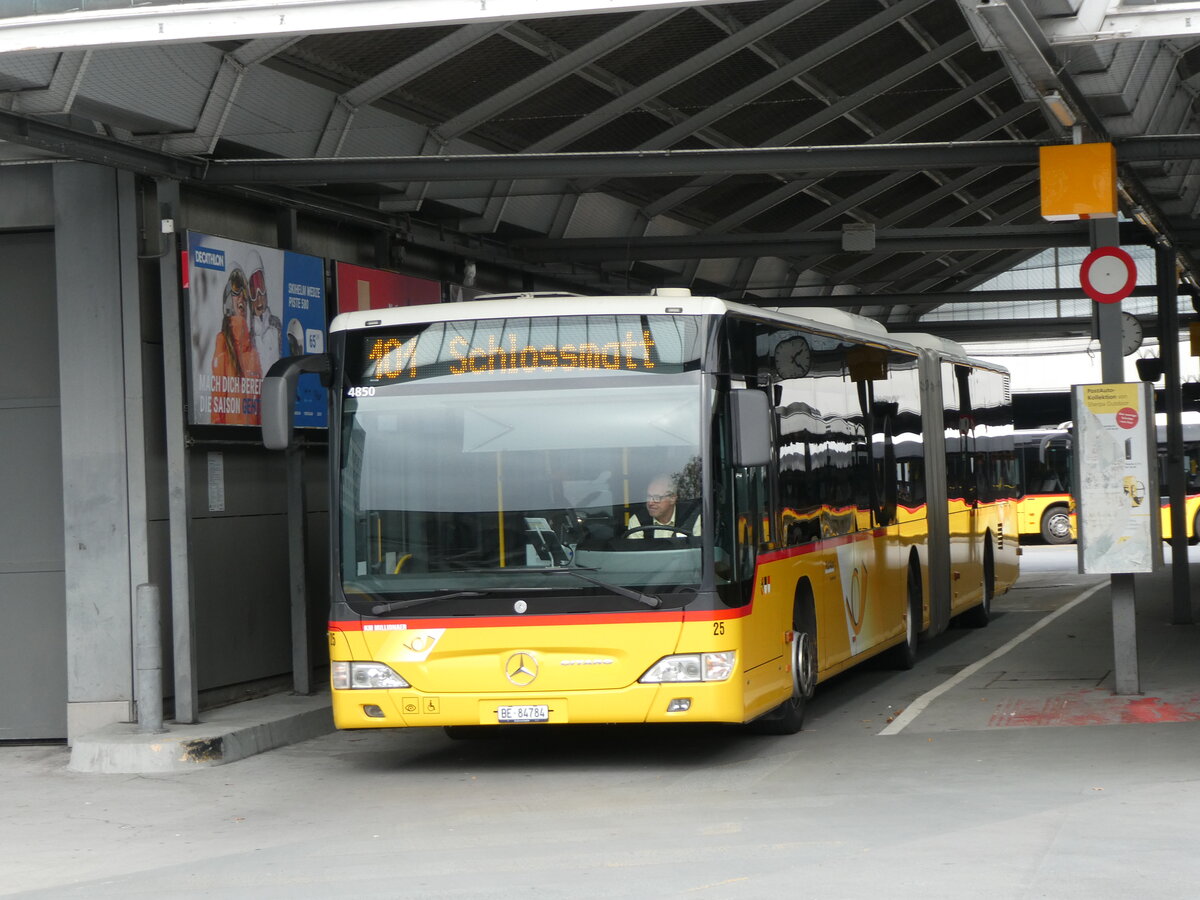 (230'213) - Steiner, Ortschwaben - Nr. 25/BE 84'784 - Mercedes (ex AVA Biel Nr. 9) am 9. November 2021 in Bern, Postautostation