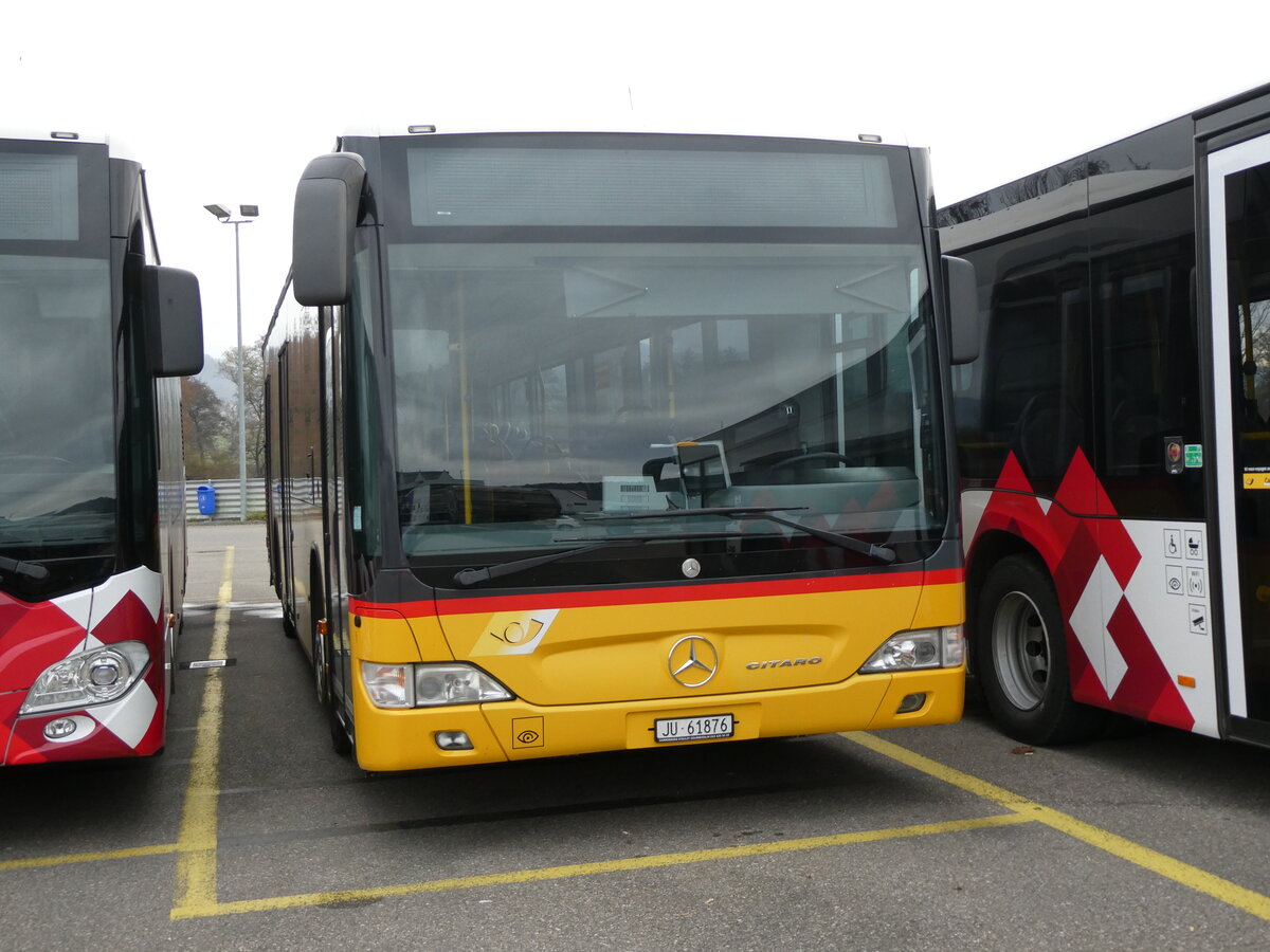 (230'610) - CarPostal Ouest - JU 61'876 - Mercedes (ex Nr. 16) am 13. November 2021 in Develier, Parkplatz