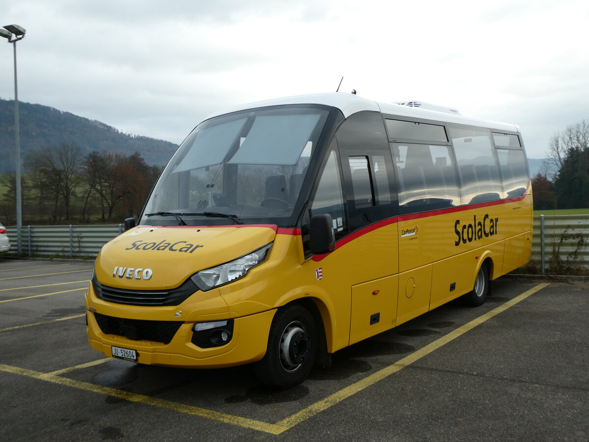 (230'627) - CarPostal Ouest - JU 52'604 - Iveco/Rosero am 13. November 2021 in Develier, Parkplatz