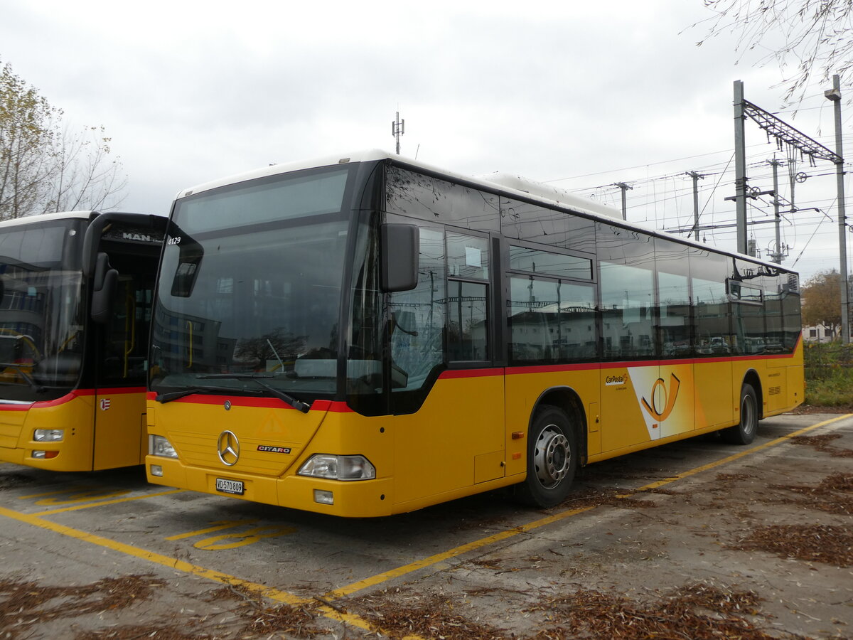 (230'653) - CarPostal Ouest - VD 570'809 - Mercedes (ex SAPJV, L'Isle Nr. 13) am 13. November 2021 in Yverdon, Garage