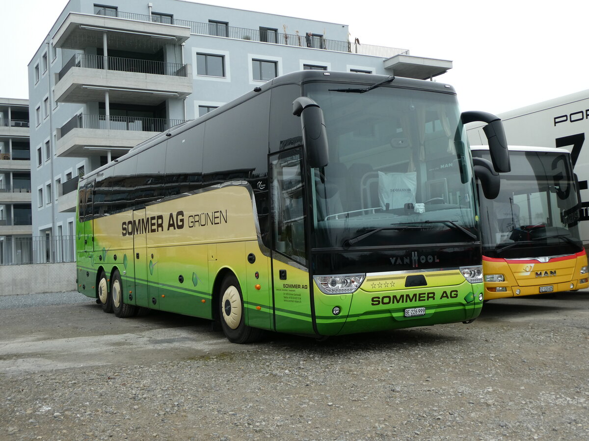 (230'869) - Sommer, Grnen - BE 226'999 - Van Hool am 21. November 2021 in Schmerikon, Thomann