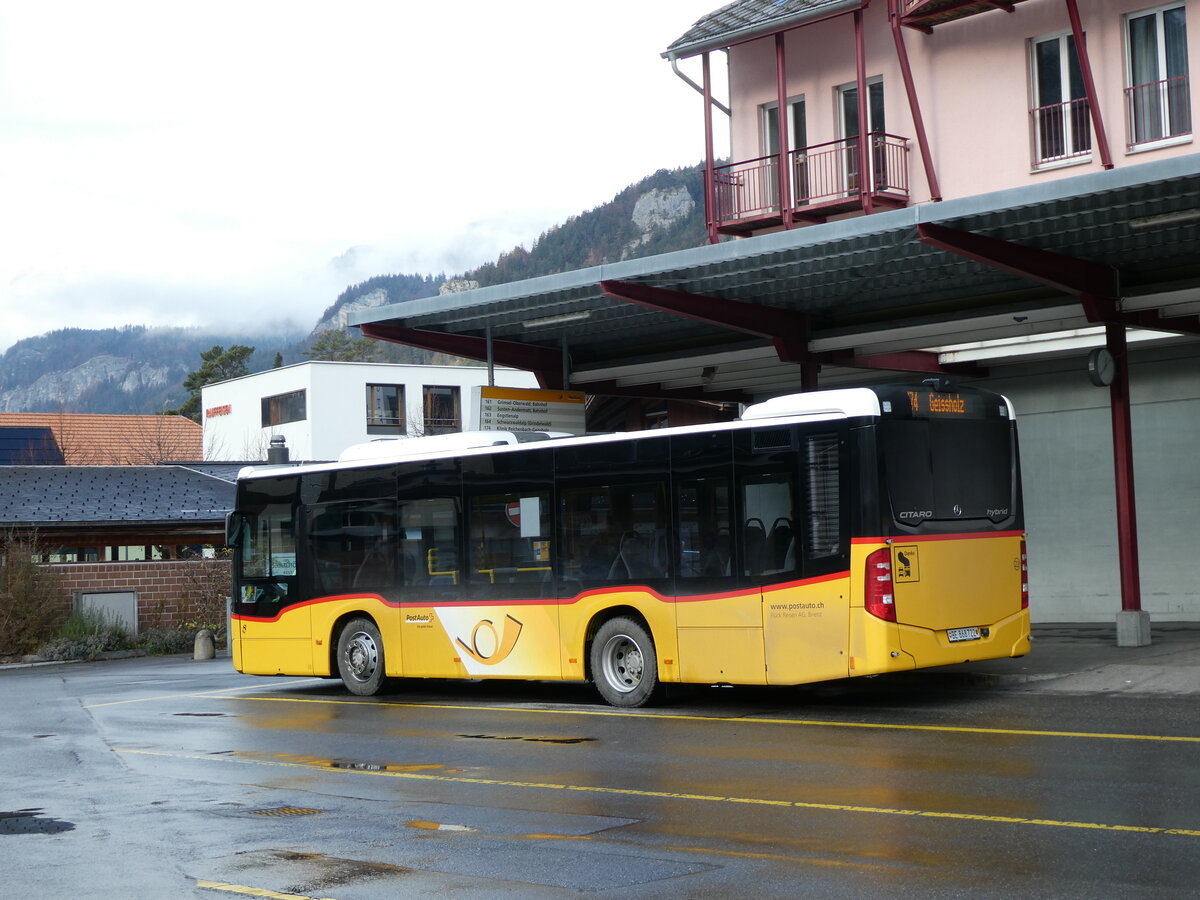 (230'931) - Flck, Brienz - Nr. 22/BE 868'722 - Mercedes am 27. November 2021 in Meiringen, Postautostation